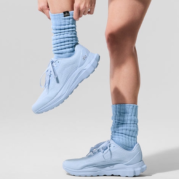 Alo Yoga Scrunch Crew Socks | Seashell Blue | Size Medium | New - Picture 4 of 4